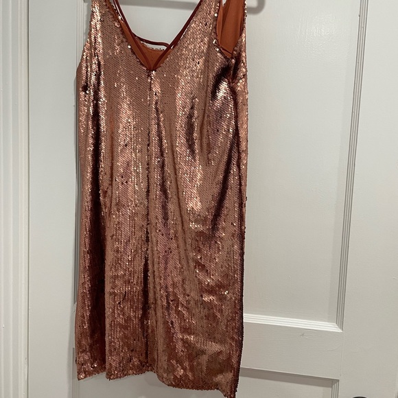Copper sequin dress - Picture 2 of 7